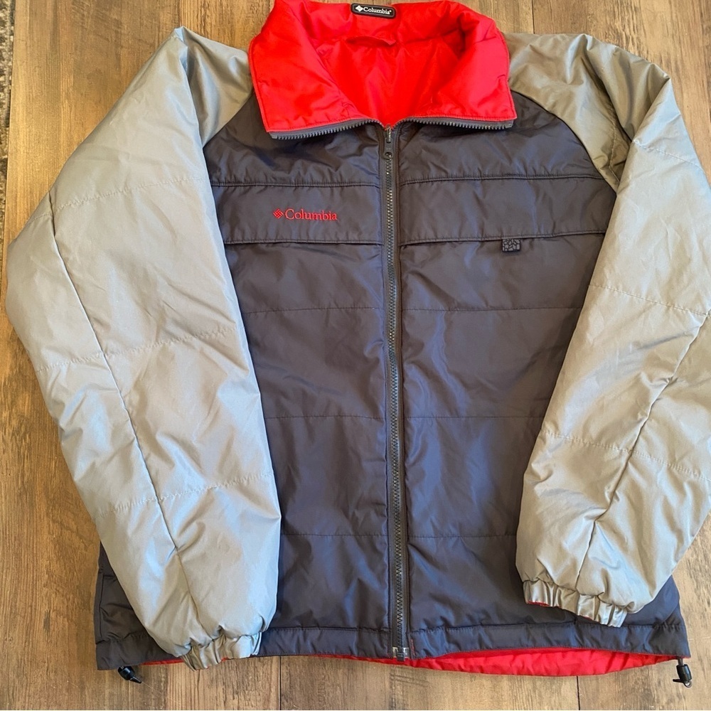Columbia • Men’s Omni Tech Reversible Gray/Red Jacket • Size M